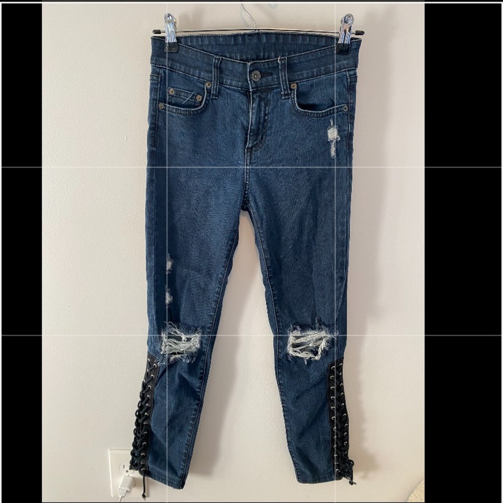 Carmar Super Cute Destroyed Blue Jeans